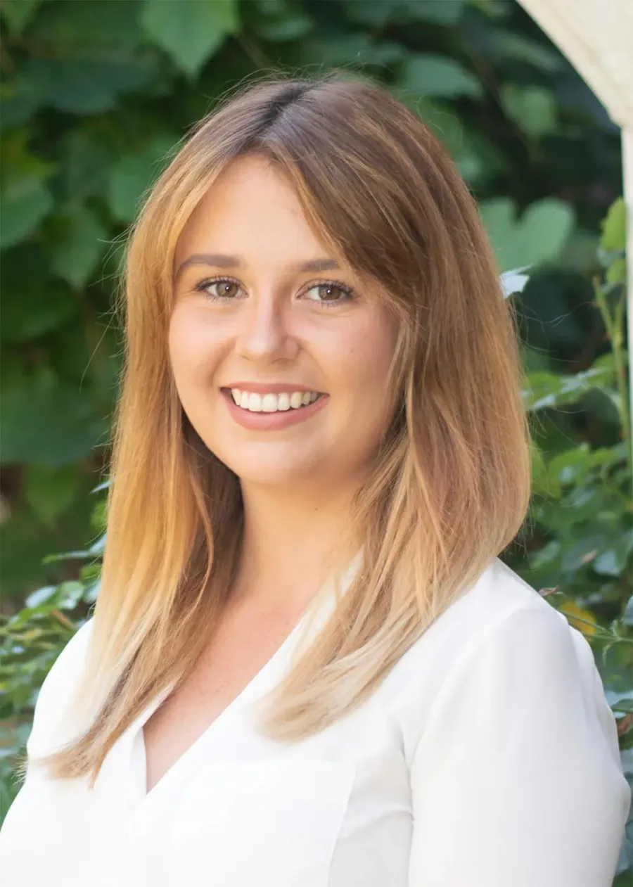 Headshot of Courtney Murdoch