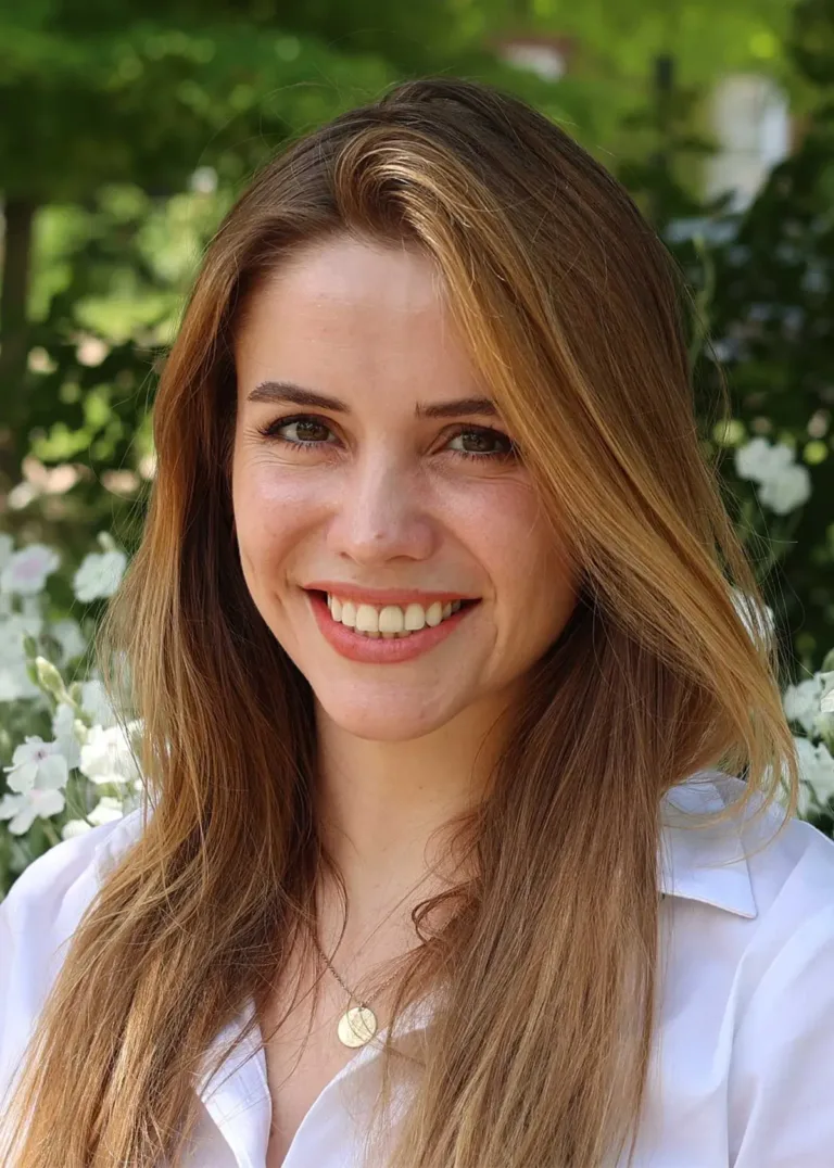 Headshot of Shona Moreau